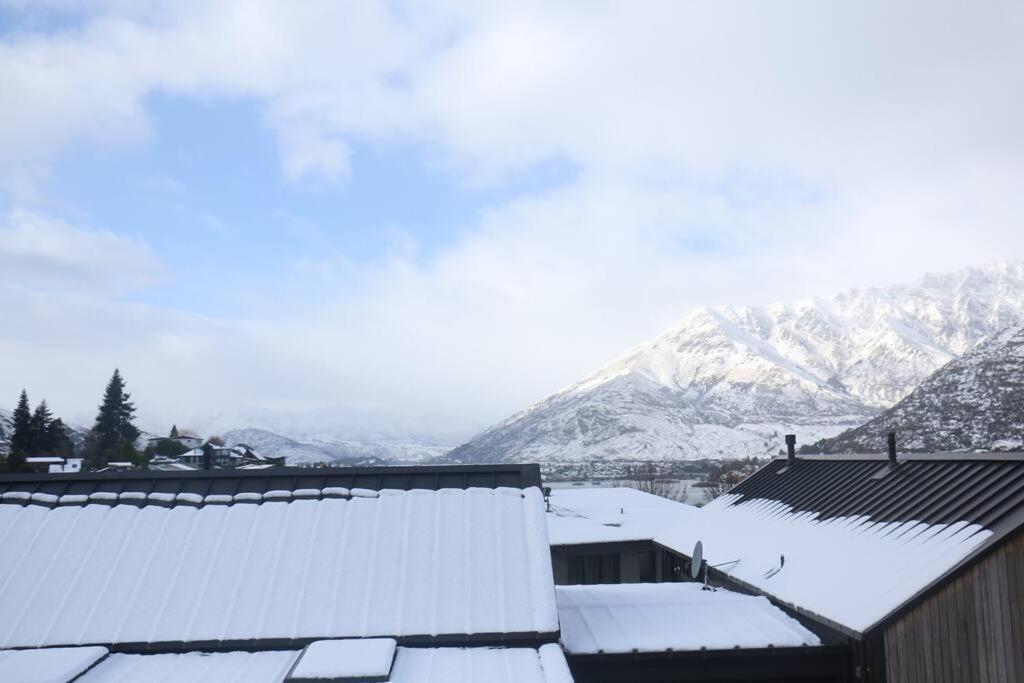 Remarkable, Cozy 3 Bedroom, 2 Bathroom Townhouse Queenstown