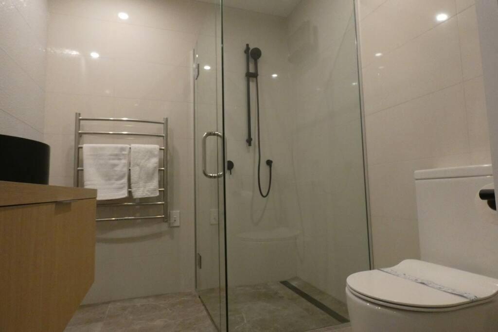 Remarkable, Cozy 3 Bedroom, 2 Bathroom Townhouse