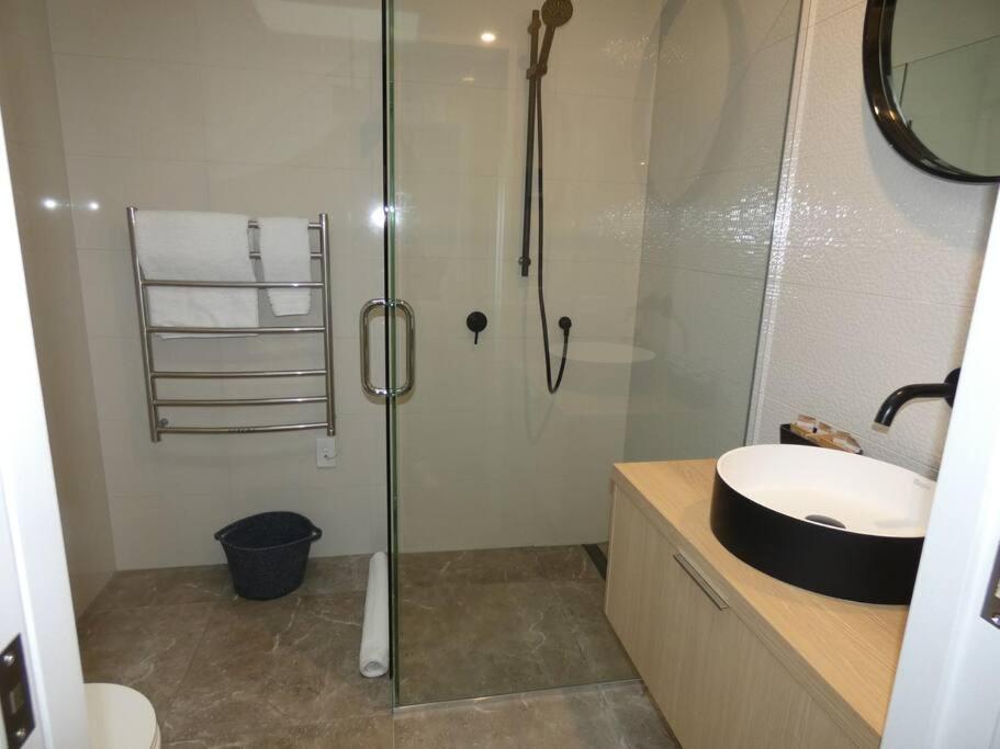 Remarkable, Cozy 3 Bedroom, 2 Bathroom Townhouse Holiday home *